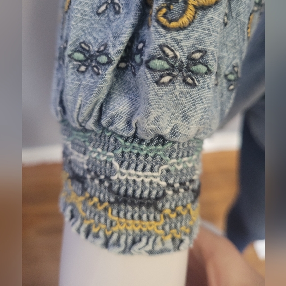 Bob Timberlake Chambray Embroidered Top, BNWT, Size XS - Picture 6 of 8